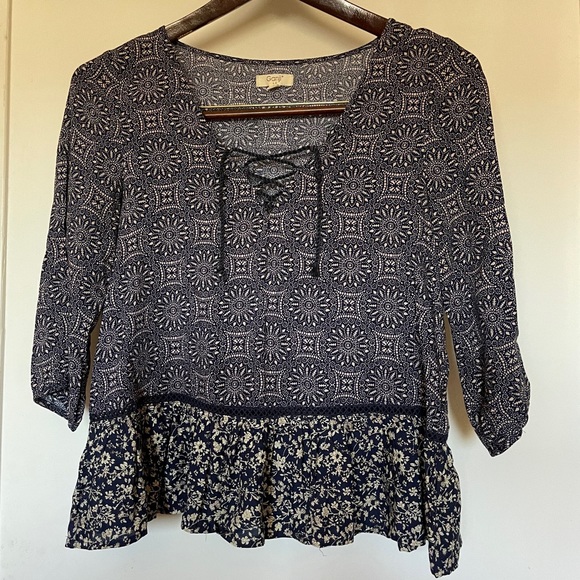 Ganji La Blue Rayon low babydoll Ruffle top - Picture 2 of 8